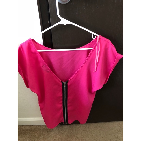Pink top - Picture 2 of 2